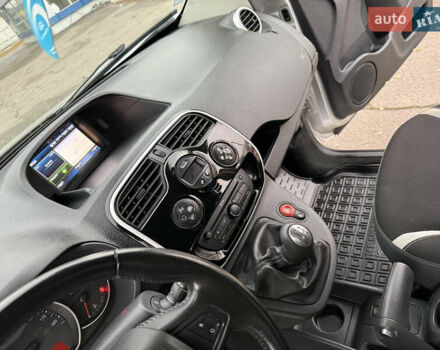 Серый Рено Кенгу, объемом двигателя 1.5 л и пробегом 196 тыс. км за 12999 $, фото 59 на Automoto.ua