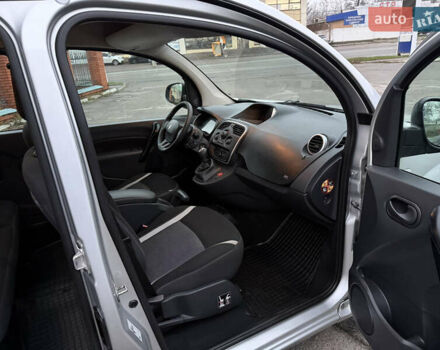 Серый Рено Кенгу, объемом двигателя 1.5 л и пробегом 172 тыс. км за 12999 $, фото 44 на Automoto.ua