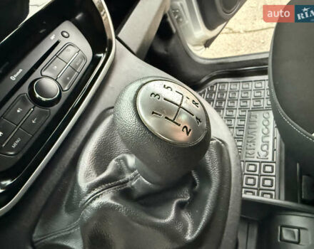 Серый Рено Кенгу, объемом двигателя 1.5 л и пробегом 196 тыс. км за 12999 $, фото 76 на Automoto.ua