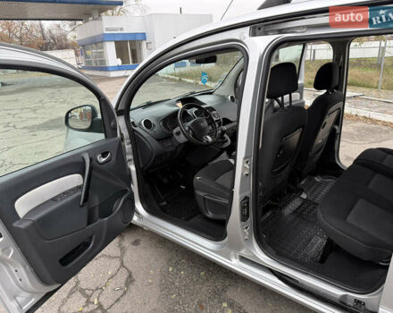 Серый Рено Кенгу, объемом двигателя 1.5 л и пробегом 196 тыс. км за 12999 $, фото 72 на Automoto.ua