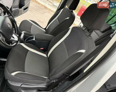 Серый Рено Кенгу, объемом двигателя 1.5 л и пробегом 196 тыс. км за 12999 $, фото 64 на Automoto.ua