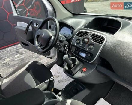 Серый Рено Кенгу, объемом двигателя 1.5 л и пробегом 171 тыс. км за 12800 $, фото 28 на Automoto.ua