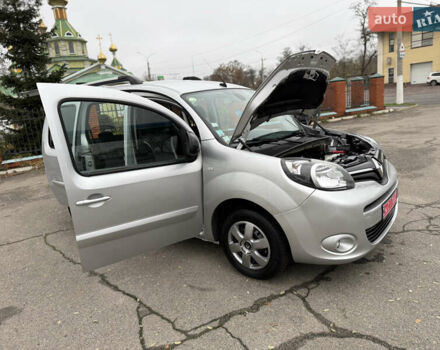 Серый Рено Кенгу, объемом двигателя 1.5 л и пробегом 196 тыс. км за 12999 $, фото 114 на Automoto.ua