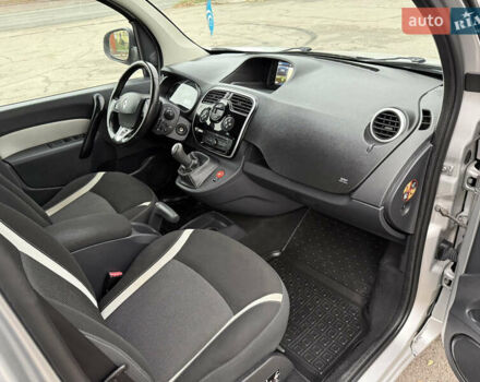 Серый Рено Кенгу, объемом двигателя 1.5 л и пробегом 196 тыс. км за 12999 $, фото 38 на Automoto.ua