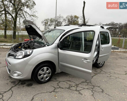 Серый Рено Кенгу, объемом двигателя 1.5 л и пробегом 196 тыс. км за 12999 $, фото 126 на Automoto.ua