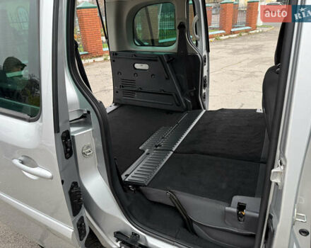 Серый Рено Кенгу, объемом двигателя 1.5 л и пробегом 196 тыс. км за 12999 $, фото 95 на Automoto.ua