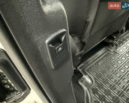 Серый Рено Кенгу, объемом двигателя 1.5 л и пробегом 196 тыс. км за 12999 $, фото 98 на Automoto.ua