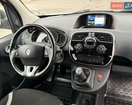Серый Рено Кенгу, объемом двигателя 1.5 л и пробегом 196 тыс. км за 12999 $, фото 5 на Automoto.ua