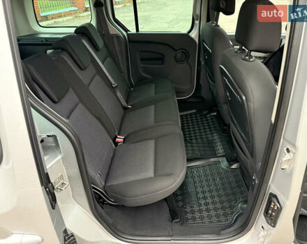 Серый Рено Кенгу, объемом двигателя 1.5 л и пробегом 196 тыс. км за 12999 $, фото 7 на Automoto.ua