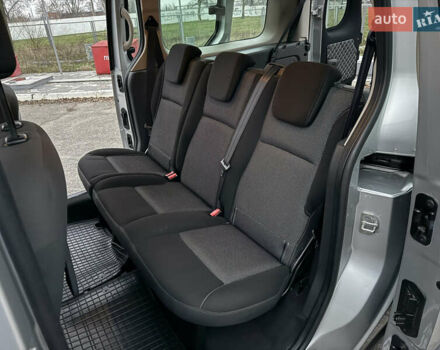 Серый Рено Кенгу, объемом двигателя 1.5 л и пробегом 172 тыс. км за 12999 $, фото 6 на Automoto.ua