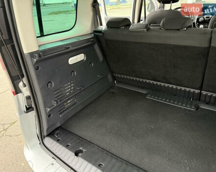 Серый Рено Кенгу, объемом двигателя 1.5 л и пробегом 196 тыс. км за 12999 $, фото 82 на Automoto.ua