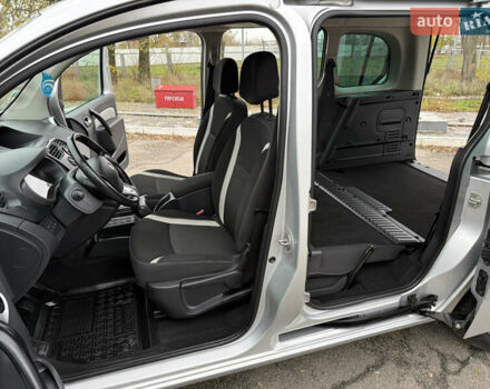 Серый Рено Кенгу, объемом двигателя 1.5 л и пробегом 196 тыс. км за 12999 $, фото 89 на Automoto.ua