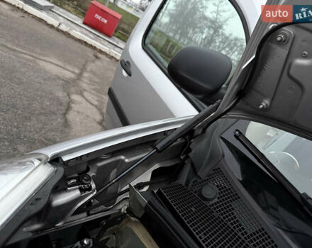 Серый Рено Кенгу, объемом двигателя 1.5 л и пробегом 172 тыс. км за 12999 $, фото 75 на Automoto.ua