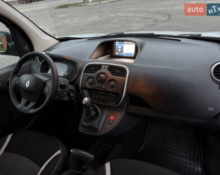 Серый Рено Кенгу, объемом двигателя 1.5 л и пробегом 172 тыс. км за 12999 $, фото 4 на Automoto.ua