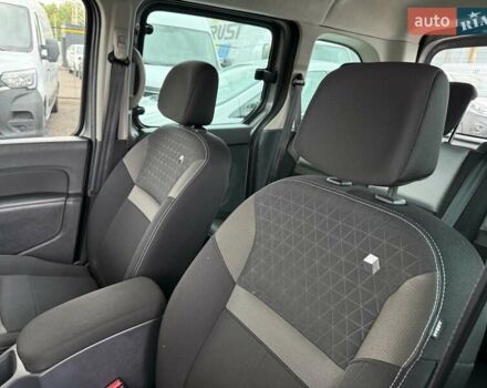 Рено Кенгу 2016 в Одессе на Automoto.ua Серый Рено Кенгу, объемом двигателя 1.5 л и пробегом 156 тыс. км за 13650 $, фото 26 на Automoto.ua