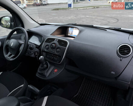 Серый Рено Кенгу, объемом двигателя 1.5 л и пробегом 172 тыс. км за 12999 $, фото 40 на Automoto.ua