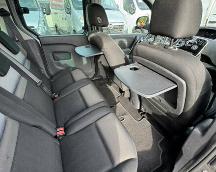 Серый Рено Кенгу, объемом двигателя 1.2 л и пробегом 155 тыс. км за 12900 $, фото 29 на Automoto.ua