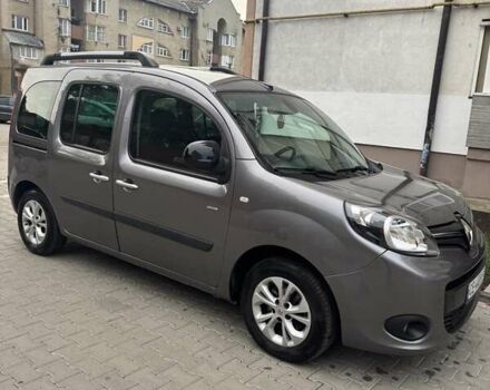 Серый Рено Кенгу, объемом двигателя 1.46 л и пробегом 203 тыс. км за 13200 $, фото 26 на Automoto.ua