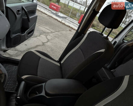 Серый Рено Кенгу, объемом двигателя 1.5 л и пробегом 172 тыс. км за 12999 $, фото 54 на Automoto.ua