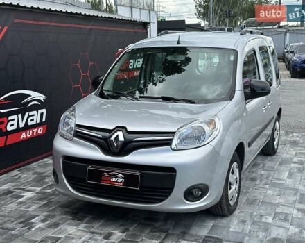 Серый Рено Кенгу, объемом двигателя 1.5 л и пробегом 171 тыс. км за 12800 $, фото 4 на Automoto.ua