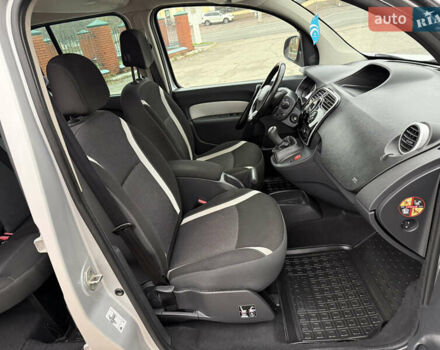 Серый Рено Кенгу, объемом двигателя 1.5 л и пробегом 196 тыс. км за 12999 $, фото 45 на Automoto.ua