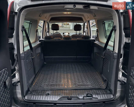 Серый Рено Кенгу, объемом двигателя 1.5 л и пробегом 172 тыс. км за 12999 $, фото 63 на Automoto.ua