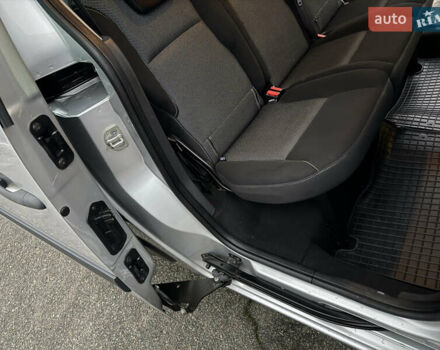 Серый Рено Кенгу, объемом двигателя 1.5 л и пробегом 172 тыс. км за 12999 $, фото 97 на Automoto.ua