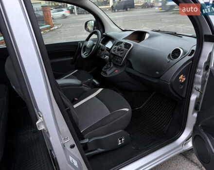 Серый Рено Кенгу, объемом двигателя 1.5 л и пробегом 172 тыс. км за 12999 $, фото 38 на Automoto.ua