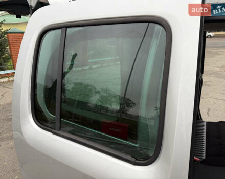 Серый Рено Кенгу, объемом двигателя 1.5 л и пробегом 196 тыс. км за 12999 $, фото 97 на Automoto.ua