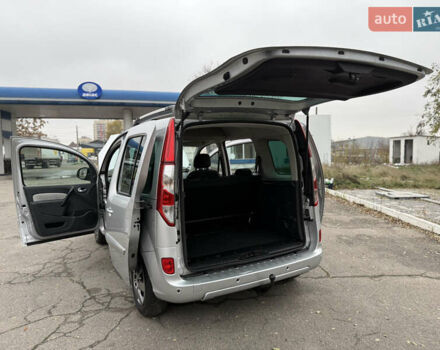 Серый Рено Кенгу, объемом двигателя 1.5 л и пробегом 196 тыс. км за 12999 $, фото 121 на Automoto.ua