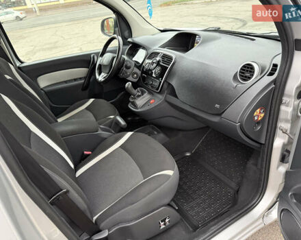 Серый Рено Кенгу, объемом двигателя 1.5 л и пробегом 196 тыс. км за 12999 $, фото 44 на Automoto.ua