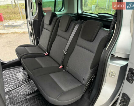 Серый Рено Кенгу, объемом двигателя 1.5 л и пробегом 196 тыс. км за 12999 $, фото 8 на Automoto.ua