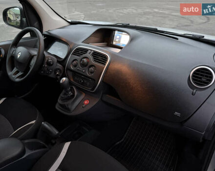 Серый Рено Кенгу, объемом двигателя 1.5 л и пробегом 172 тыс. км за 12999 $, фото 45 на Automoto.ua