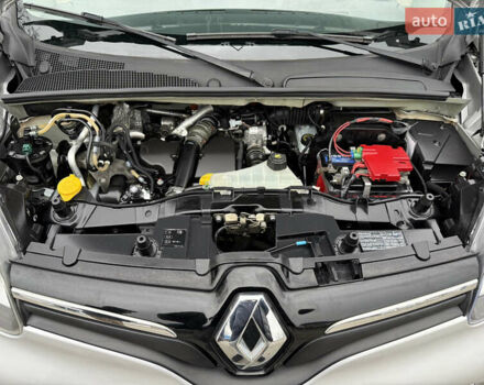 Серый Рено Кенгу, объемом двигателя 1.5 л и пробегом 196 тыс. км за 12999 $, фото 108 на Automoto.ua