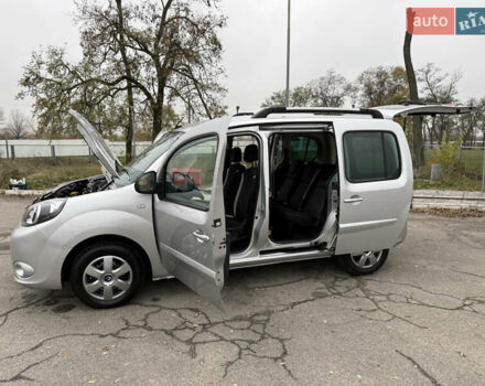 Серый Рено Кенгу, объемом двигателя 1.5 л и пробегом 196 тыс. км за 12999 $, фото 125 на Automoto.ua