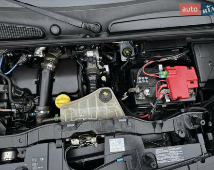 Серый Рено Кенгу, объемом двигателя 1.5 л и пробегом 172 тыс. км за 12999 $, фото 72 на Automoto.ua