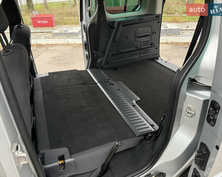 Серый Рено Кенгу, объемом двигателя 1.5 л и пробегом 196 тыс. км за 12999 $, фото 90 на Automoto.ua