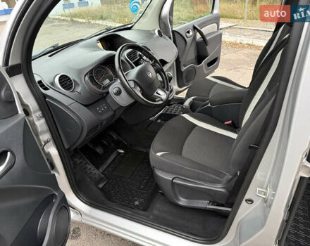 Серый Рено Кенгу, объемом двигателя 1.5 л и пробегом 196 тыс. км за 12999 $, фото 102 на Automoto.ua