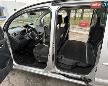 Серый Рено Кенгу, объемом двигателя 1.5 л и пробегом 196 тыс. км за 12999 $, фото 88 на Automoto.ua