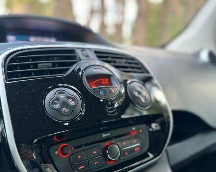 Рено Кєнгу 2016 у Буче на Automoto.ua Сірий Рено Кєнгу, об'ємом двигуна 1.5 л та пробігом 196 тис. км за 13500 $, фото 20 на Automoto.ua