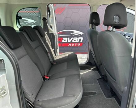 Серый Рено Кенгу, объемом двигателя 1.5 л и пробегом 171 тыс. км за 12600 $, фото 16 на Automoto.ua