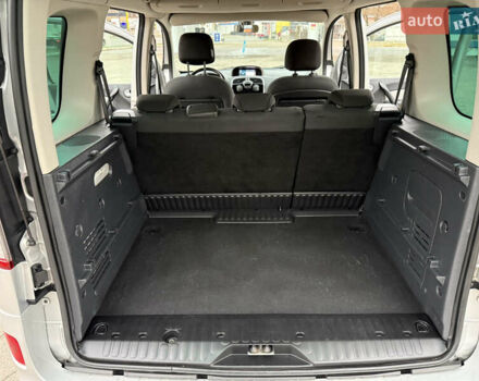 Серый Рено Кенгу, объемом двигателя 1.5 л и пробегом 196 тыс. км за 12999 $, фото 9 на Automoto.ua