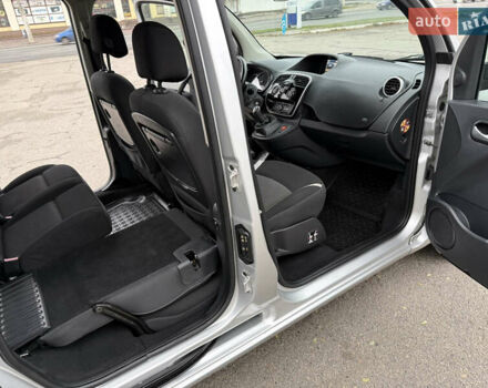 Серый Рено Кенгу, объемом двигателя 1.5 л и пробегом 196 тыс. км за 12999 $, фото 87 на Automoto.ua