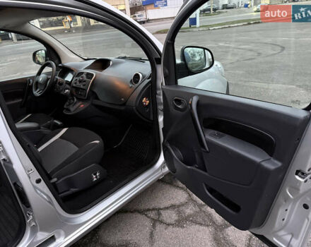 Серый Рено Кенгу, объемом двигателя 1.5 л и пробегом 172 тыс. км за 12999 $, фото 49 на Automoto.ua