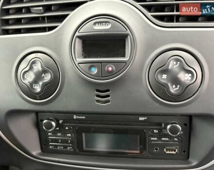 Серый Рено Кенгу, объемом двигателя 1.5 л и пробегом 220 тыс. км за 11250 $, фото 18 на Automoto.ua