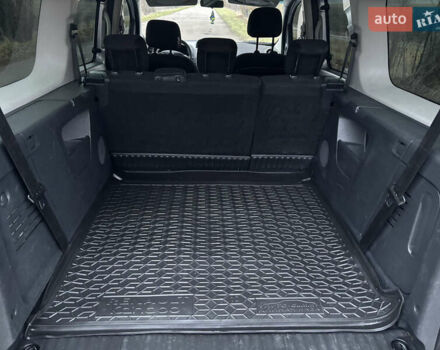 Серый Рено Кенгу, объемом двигателя 1.5 л и пробегом 191 тыс. км за 12800 $, фото 30 на Automoto.ua