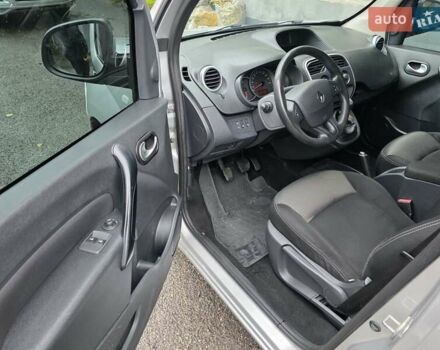Серый Рено Кенгу, объемом двигателя 1.46 л и пробегом 157 тыс. км за 11700 $, фото 8 на Automoto.ua