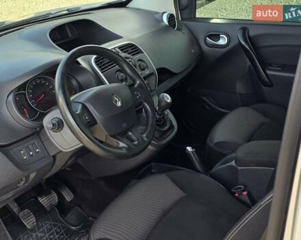 Рено Кєнгу 2017 у Тернополі на Automoto.ua Сірий Рено Кєнгу, об'ємом двигуна 1.5 л та пробігом 157 тис. км за 12699 $, фото 21 на Automoto.ua