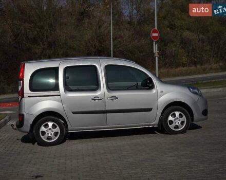 Рено Кєнгу 2017 у Тернополі на Automoto.ua Сірий Рено Кєнгу, об'ємом двигуна 1.5 л та пробігом 157 тис. км за 12699 $, фото 5 на Automoto.ua