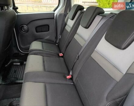 Серый Рено Кенгу, объемом двигателя 1.5 л и пробегом 198 тыс. км за 12800 $, фото 19 на Automoto.ua